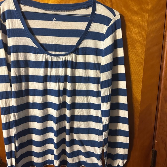 Blue and White long sleeve  Aerie shirt - Picture 1 of 5